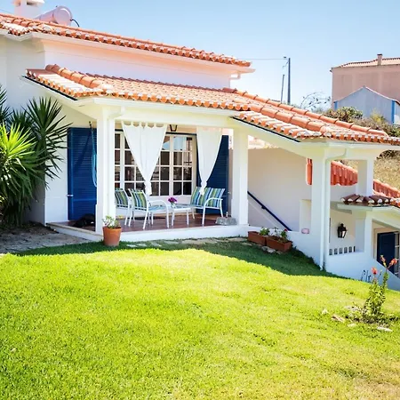 House With 3 Bedrooms In With Wonderful Mountain View Shared Pool Enclosed Garden 5 Km From The Beach *
